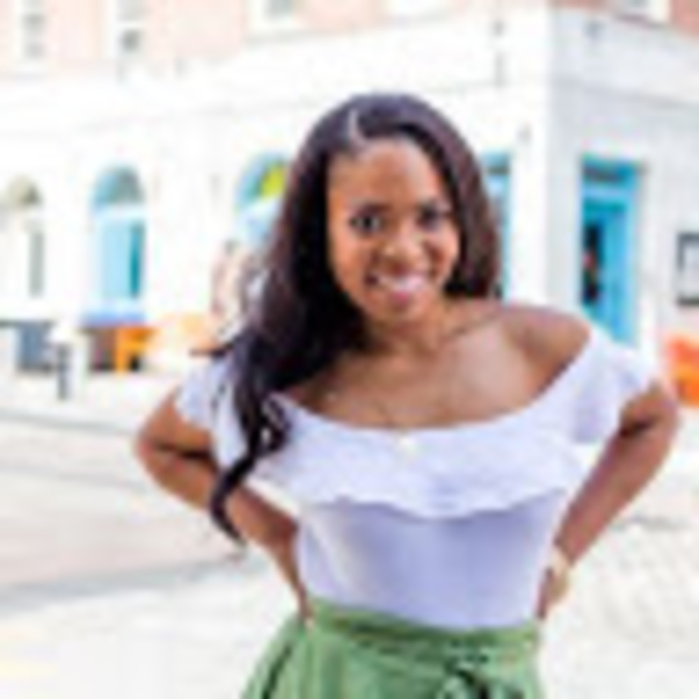 Meet your Posher, Alicia